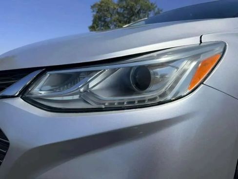 Used 2017 Chevrolet Cruze LT FWD image 5
