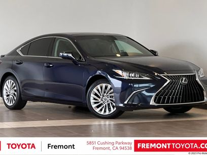 Used 2022 Lexus ES 350 Luxury w/ Accessory Package 2