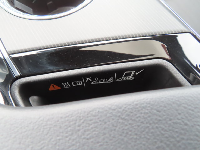 Used 2024 Cadillac Lyriq Luxury AWD/4WD image 34