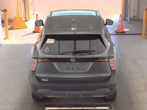 Used 2025 Nissan Kicks SV image 6