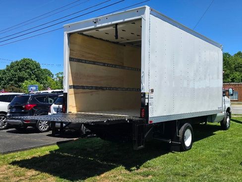 New 2026 Ford E-450 and Econoline 450 Super Duty w/ Interior Upgrade Package image 24