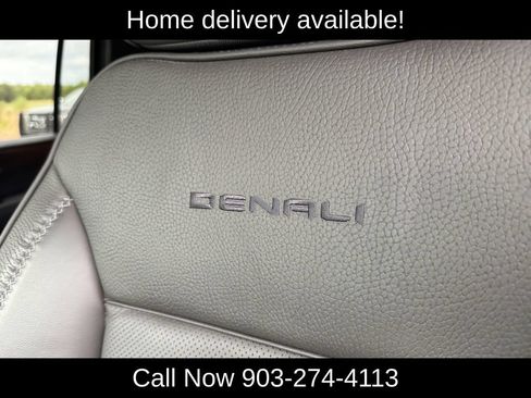 Used 2026 GMC Yukon XL Denali w/ Denali Reserve Package AWD/4WD image 28