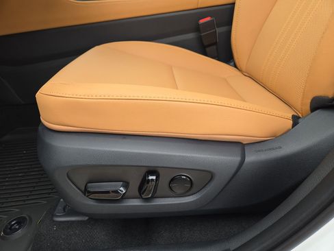 New 2026 Lexus NX 350h AWD w/ Premium Package image 17