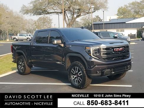 Used 2022 GMC Sierra 1500 AT4 w/ AT4 Premium Package AWD/4WD image 1