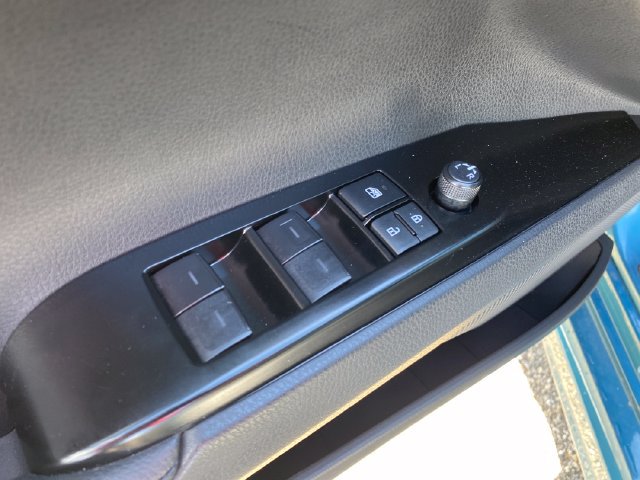 Used 2025 Toyota Camry XSE AWD/4WD image 18