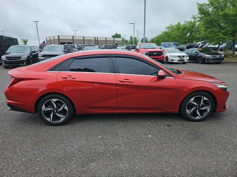 Used 2022 Hyundai Elantra Limited FWD image 8