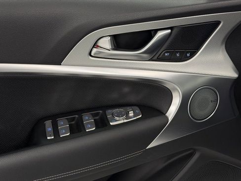 New 2026 Genesis G70 2.5T Prestige image 12