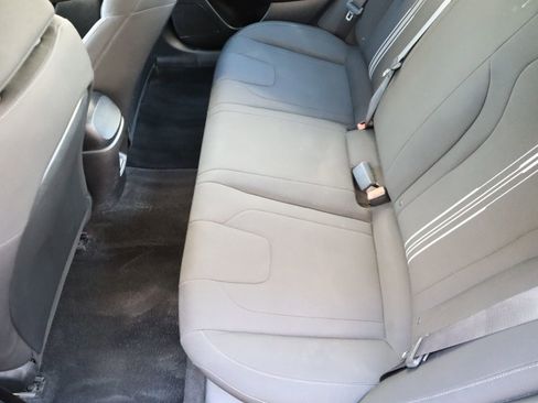 Used 2024 Hyundai Elantra SEL FWD image 43