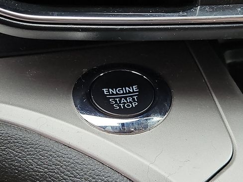 Certified 2022 Ford Explorer XLT w/ Equipment Group 202A image 26