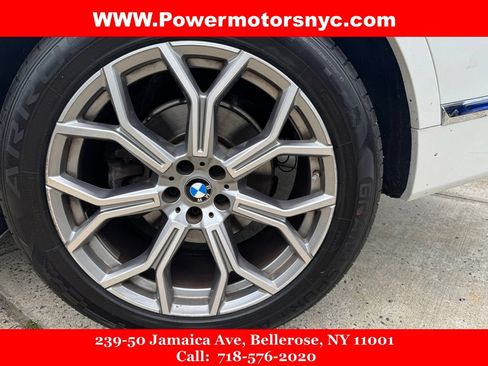 Used 2022 BMW X7 xDrive40i w/ Premium Package AWD/4WD image 19