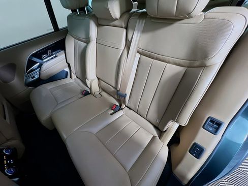 Used 2023 Land Rover Range Rover Long Wheelbase SE AWD/4WD image 26
