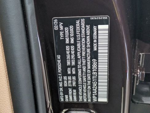 Used 2026 Porsche Macan AWD/4WD image 23