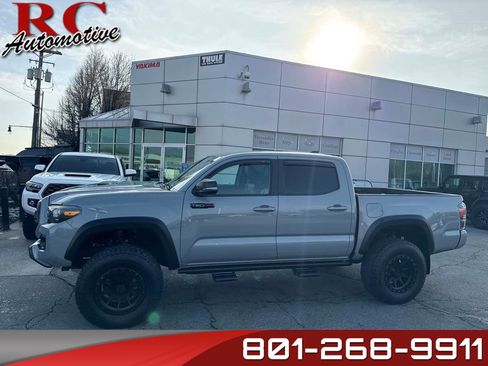 Used 2017 Toyota Tacoma TRD Pro image 1