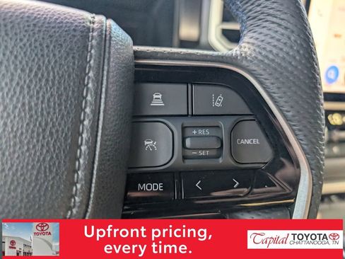 Used 2025 Toyota Tundra Platinum AWD/4WD image 16