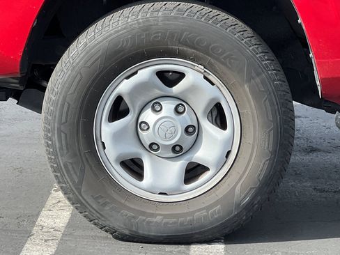 Used 2022 Toyota Tacoma SR image 43