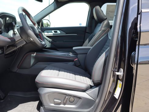 New 2026 Ford Explorer ST-Line w/ ST-Line Street Pack AWD/4WD image 9