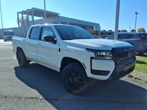 New 2026 Nissan Frontier SV w/ Tow Package AWD/4WD image 1