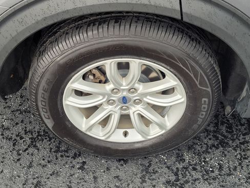 Certified 2021 Ford Explorer 2WD image 10