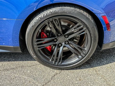 Used 2022 Chevrolet Camaro ZL1 RWD image 17
