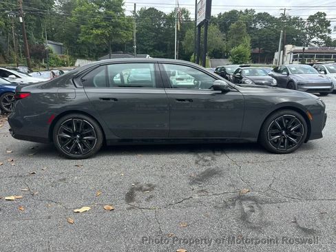 Used 2024 BMW 760i xDrive w/ Executive Package AWD/4WD image 34