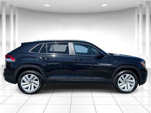 Used 2023 Volkswagen Atlas Cross Sport SE w/ Panoramic Sunroof Package AWD/4WD image 2