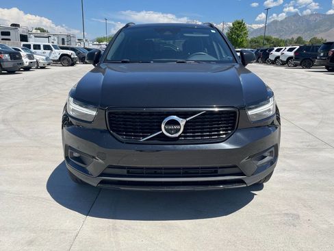 Used 2022 Volvo XC40 T5 R-Design w/ Advanced Package image 8