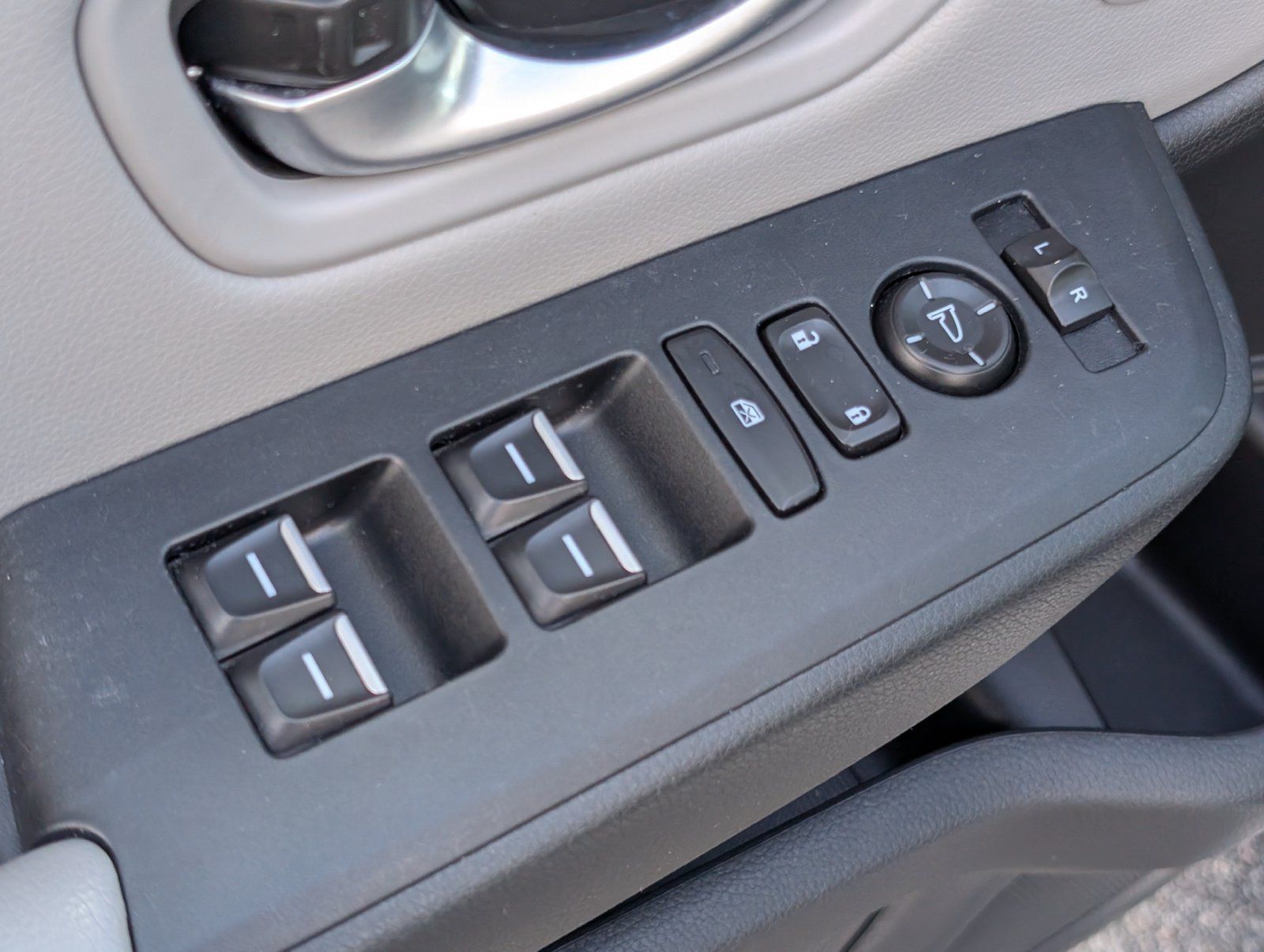 Used 2024 Honda Pilot EX-L image 17