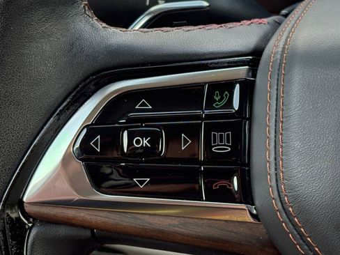 Used 2022 Jeep Grand Cherokee Summit image 18