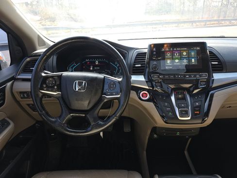 Used 2018 Honda Odyssey Elite image 11