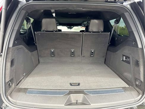 Certified 2023 Cadillac Escalade ESV Sport Platinum image 9