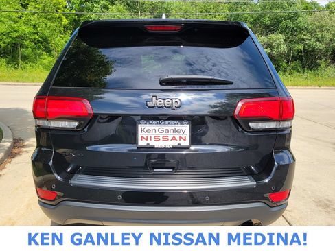 Used 2021 Jeep Grand Cherokee Freedom Edition AWD/4WD image 4