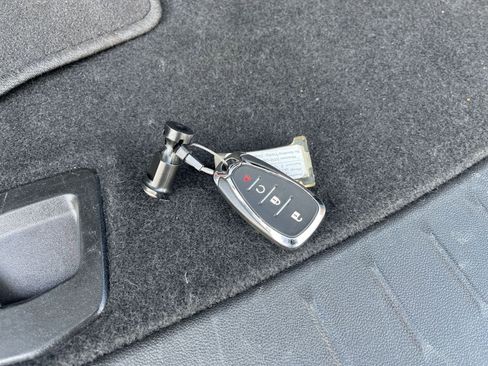Used 2025 Chevrolet Blazer LT FWD image 21