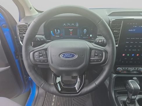 Used 2025 Ford Ranger Lariat w/ Chrome Accent Package AWD/4WD image 4