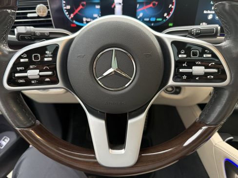 Used 2020 Mercedes-Benz GLS 580 4MATIC image 41