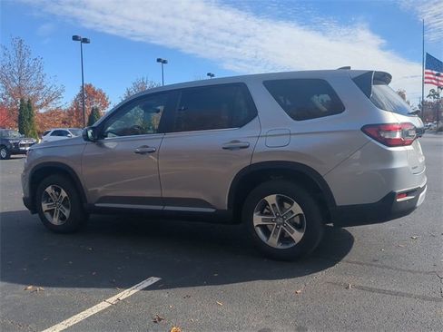 New 2025 Honda Pilot EX-L image 6