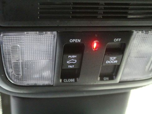 Used 2023 Honda Odyssey Sport image 13