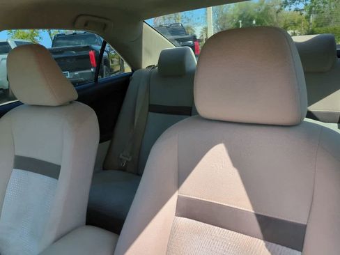 Used 2012 Toyota Camry LE image 8