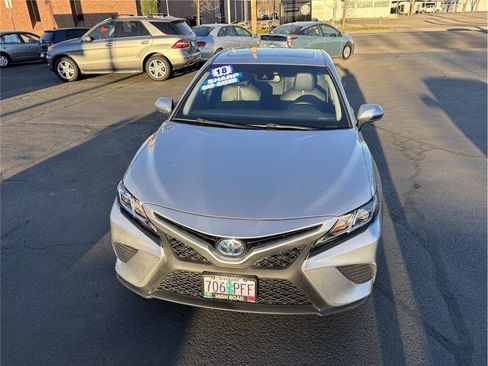 Used 2018 Toyota Camry SE image 8