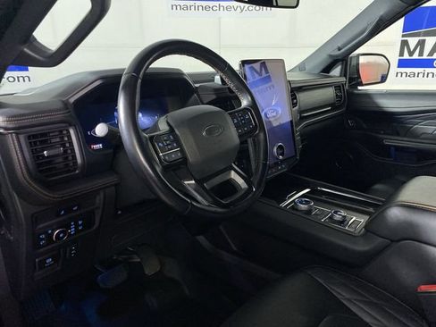 Used 2023 Ford Expedition Platinum image 15