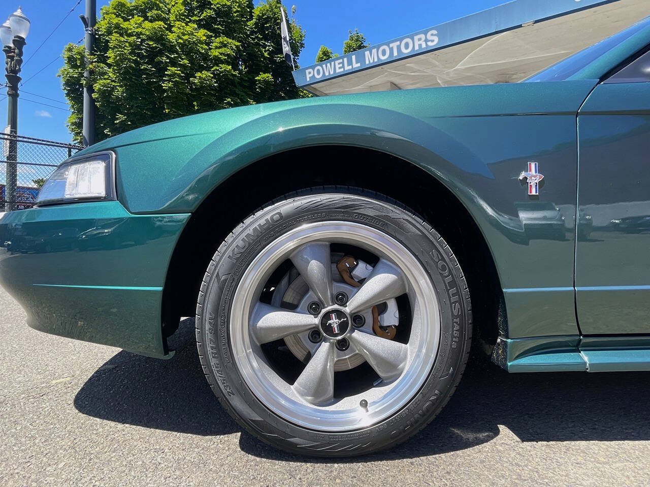 Used 2001 Ford Mustang Convertible RWD image 30