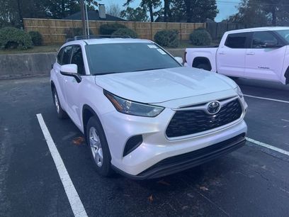 Used 2023 Toyota Highlander L