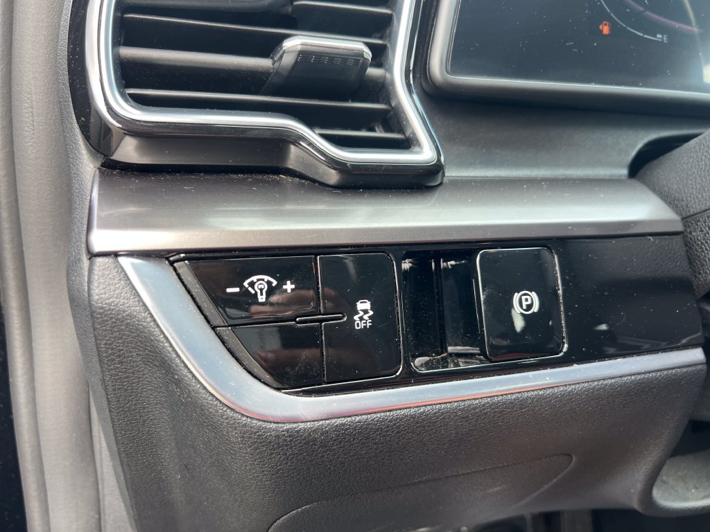 Certified 2024 Kia Sportage EX AWD/4WD image 24