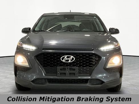 Used 2021 Hyundai Kona SE FWD image 2
