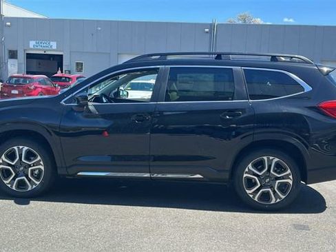 New 2026 Subaru Ascent Limited AWD/4WD image 3