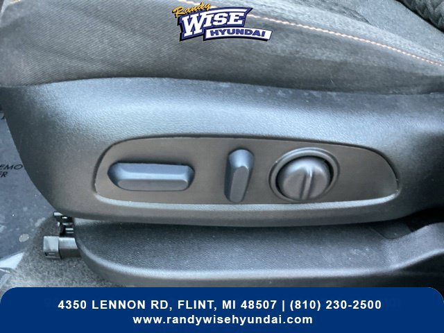 Used 2024 Chevrolet Equinox LT w/ Driver Convenience Package AWD/4WD image 14