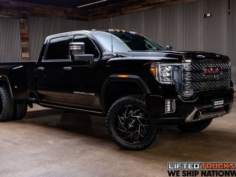 Used 2022 GMC Sierra 3500 Denali w/ Denali Ultimate Package image 1