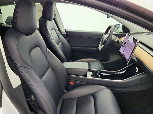 Used 2021 Tesla Model Y Long Range image 28