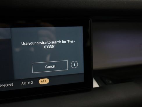 Used 2023 Land Rover Defender 110 SE image 98