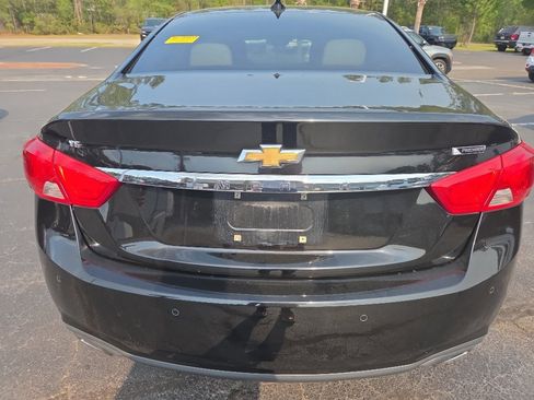 Used 2017 Chevrolet Impala Premier w/ Enhanced Convenience Package image 5