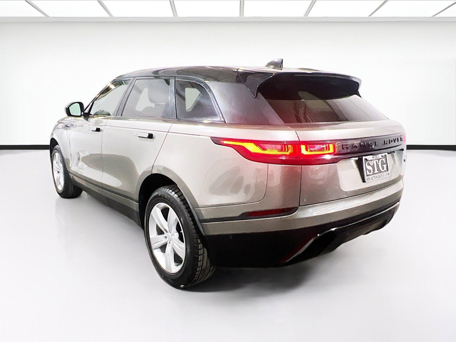 Used 2020 Land Rover Range Rover Velar S AWD/4WD image 6